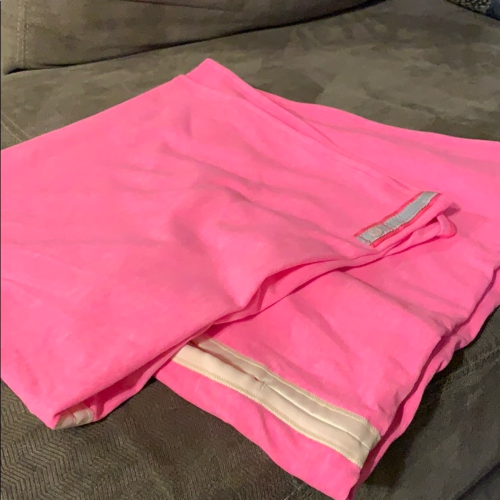 Lululemon Vinyasa Scarf - HOT PINK!!!
